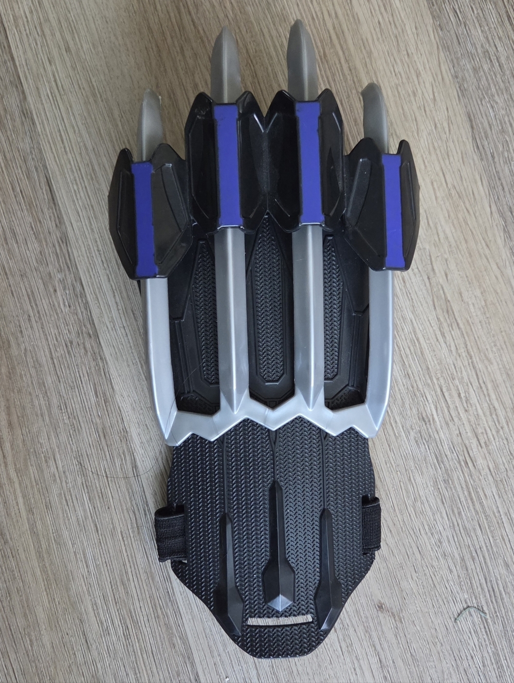 Black Phanter Claw